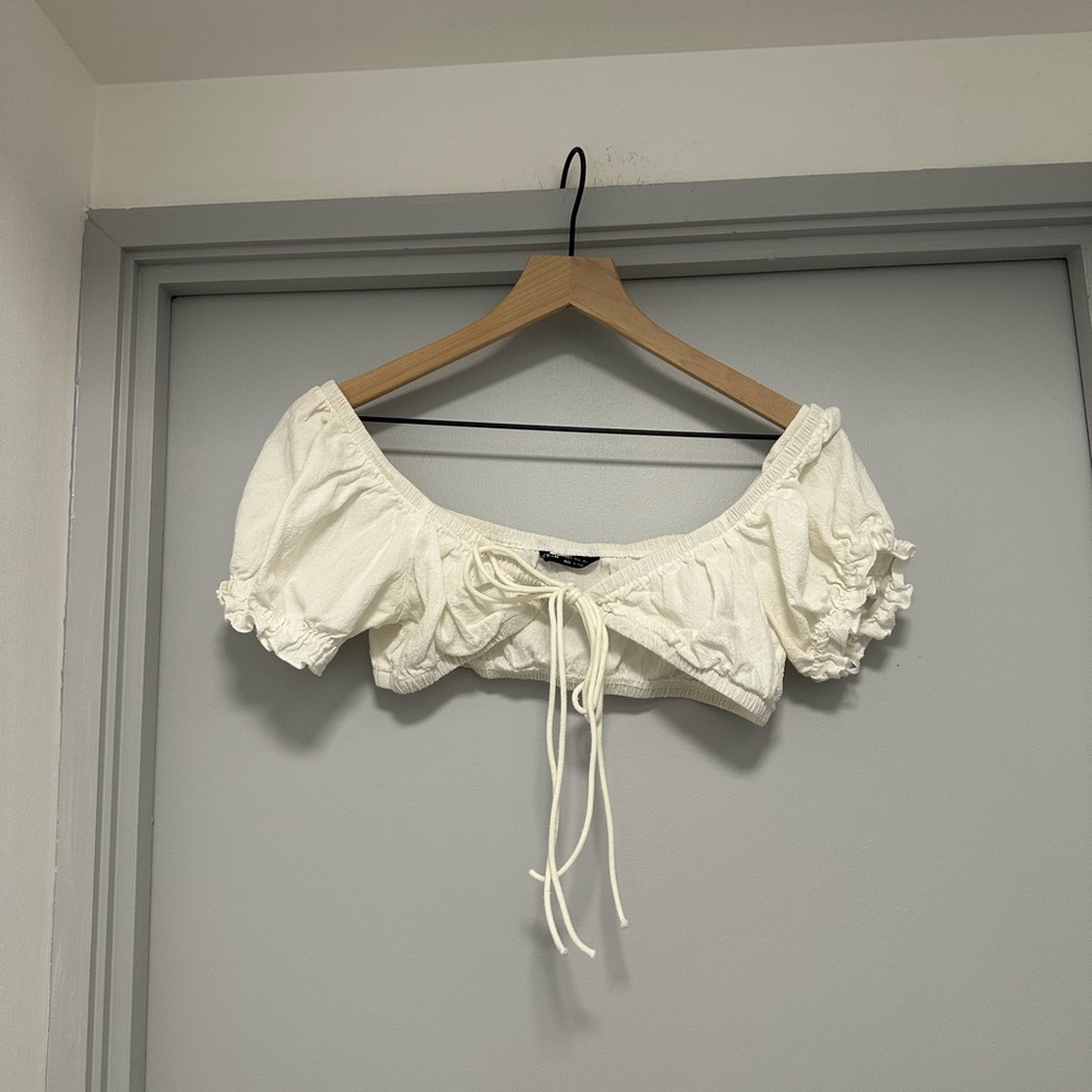 SHEIN Cropped Off-Shoulder White Peasant Top